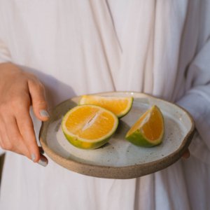 Prato de Cerâmica Artesanal Agora