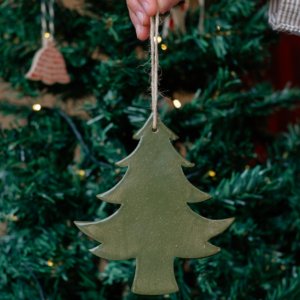 Pingente de Natal em Cerâmica Artesanal Pinheiro