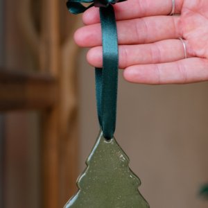 Pingente de Natal em Cerâmica Artesanal Pinheiro
