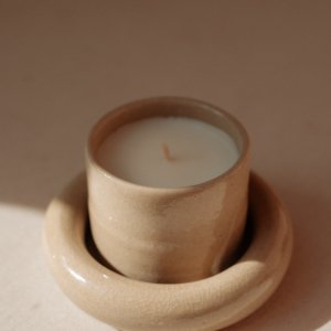 Vela de Cerâmica com Píres Creme